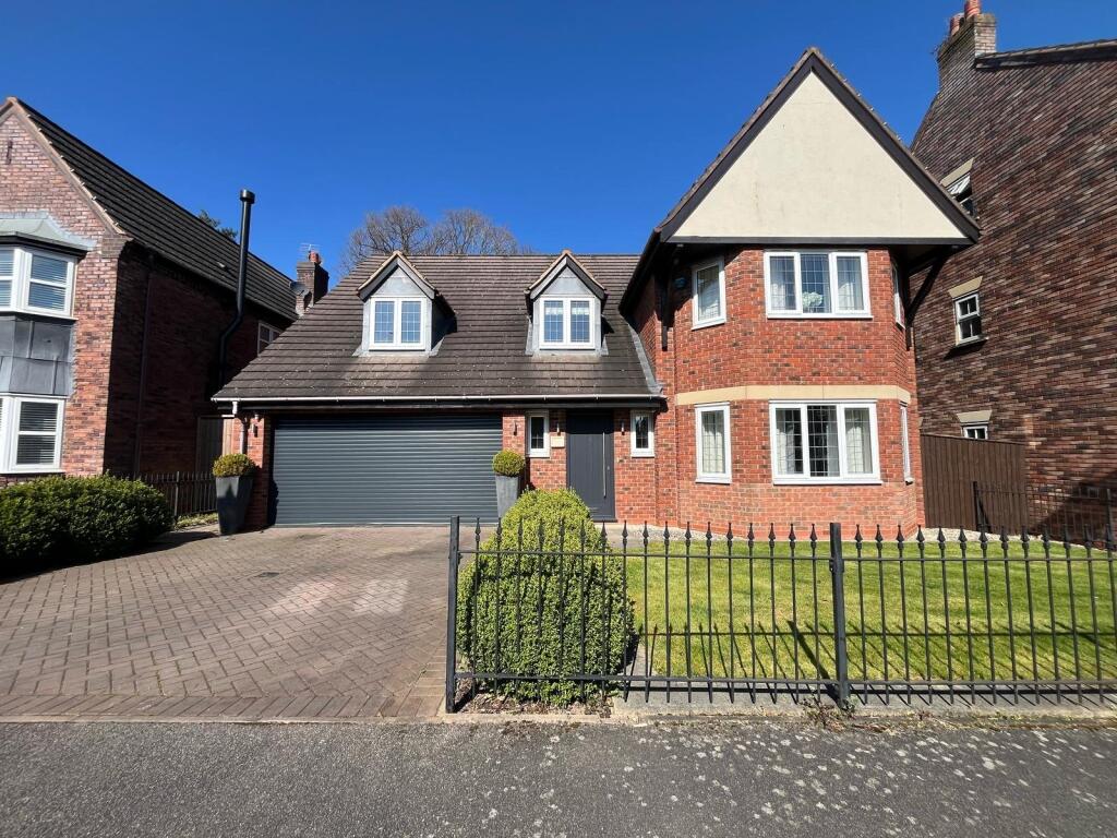 Main image of property: Whitchurch Lane, Shirley, Solihull, West Midlands, B90