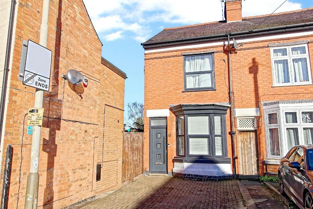 2 bedroom semidetached house for sale in Wigston Lane, Aylestone