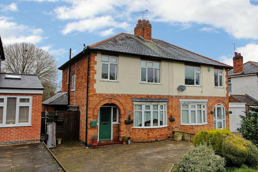 3 bedroom semidetached house for sale in Wigston Road, Oadby, LE2