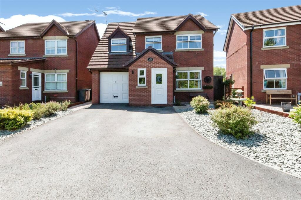 4 bedroom detached house for sale in Patterdale Close, Wistaston, Crewe