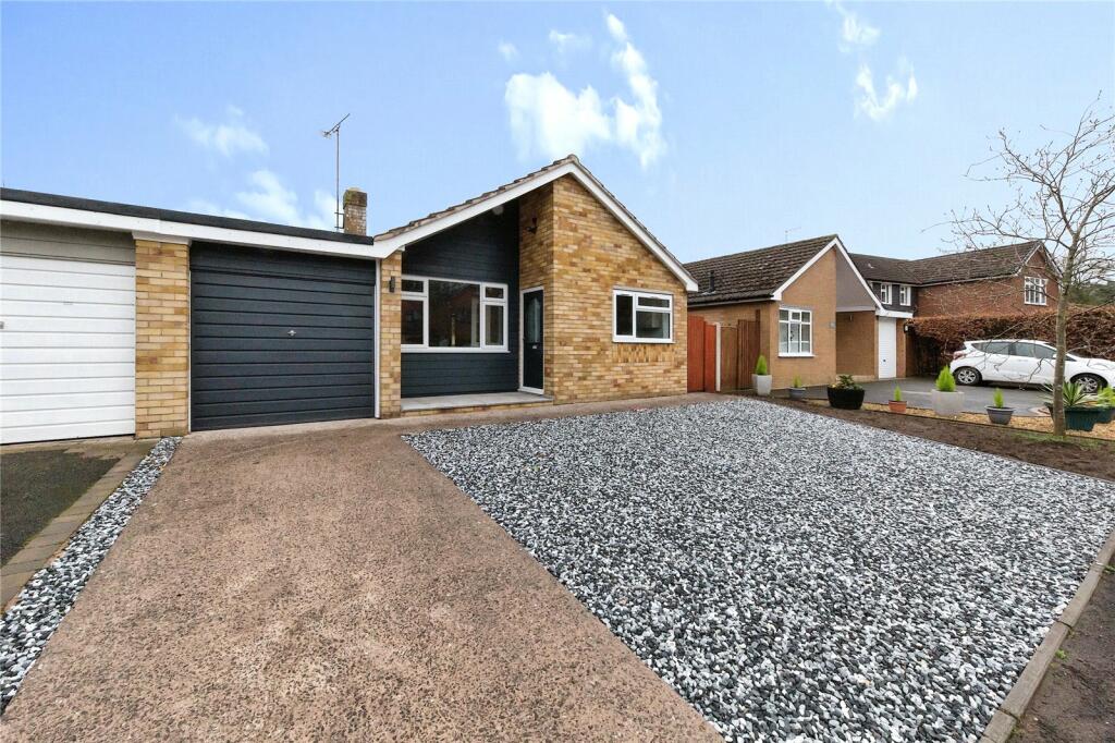 3 bedroom bungalow for sale in Derwent Close, Willaston, Nantwich