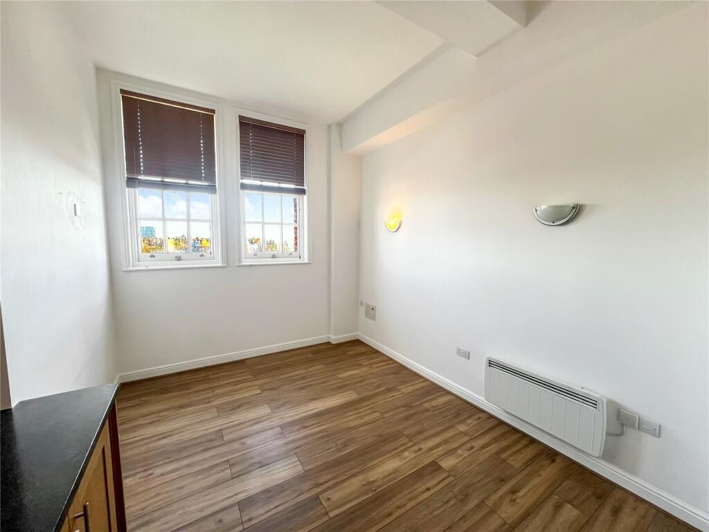 Additional property image - Salisbury Close, Crewe, Cheshire, CW2