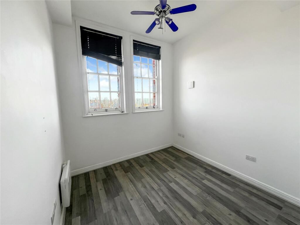 Additional property image - Salisbury Close, Crewe, Cheshire, CW2
