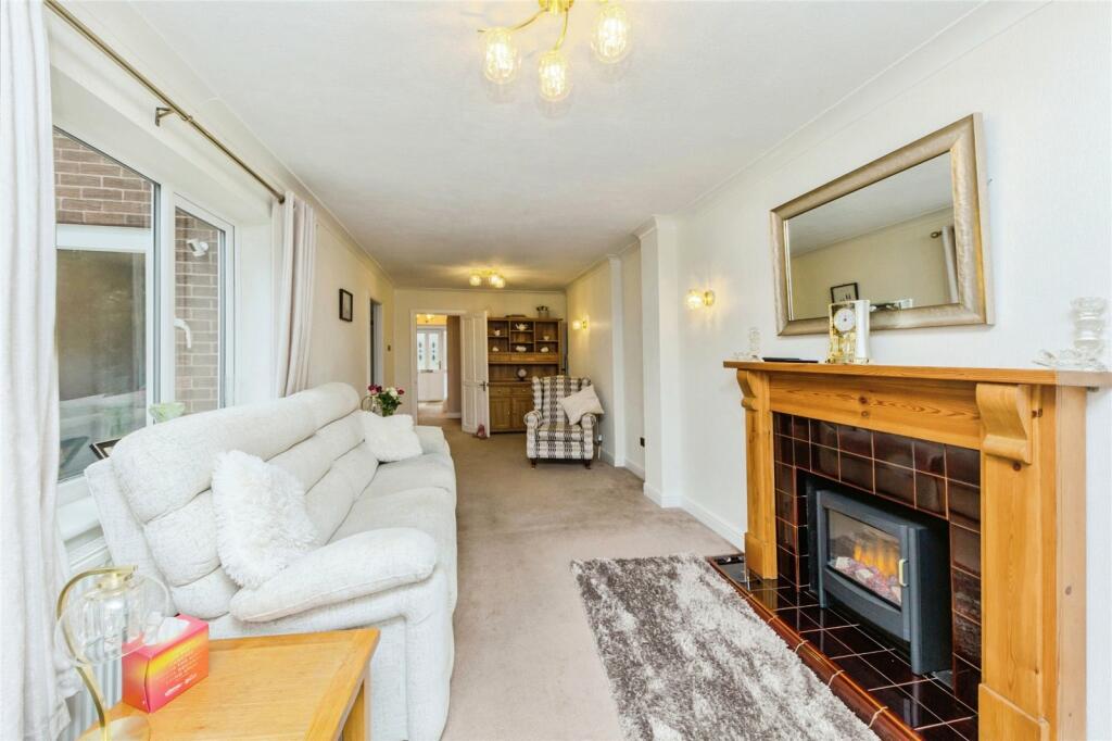Additional property image - Nevis Drive, Crewe, Cheshire, CW2