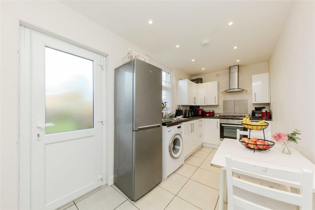 Additional property image - Pear Tree Avenue, Crewe, Cheshire, CW1