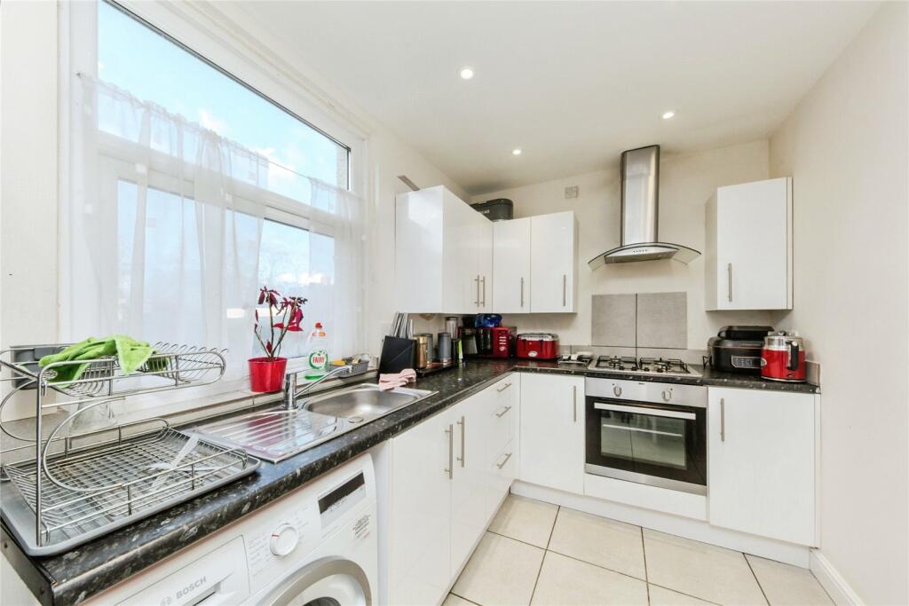 Additional property image - Pear Tree Avenue, Crewe, Cheshire, CW1