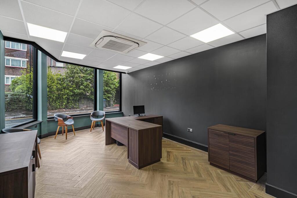 Additional property image - 108 Selsdon Road, South Croydon, CR2 6PG