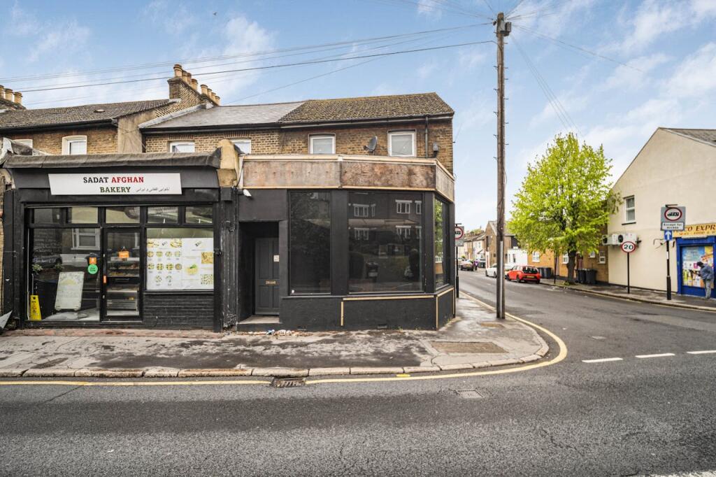 Additional property image - 108 Selsdon Road, South Croydon, CR2 6PG