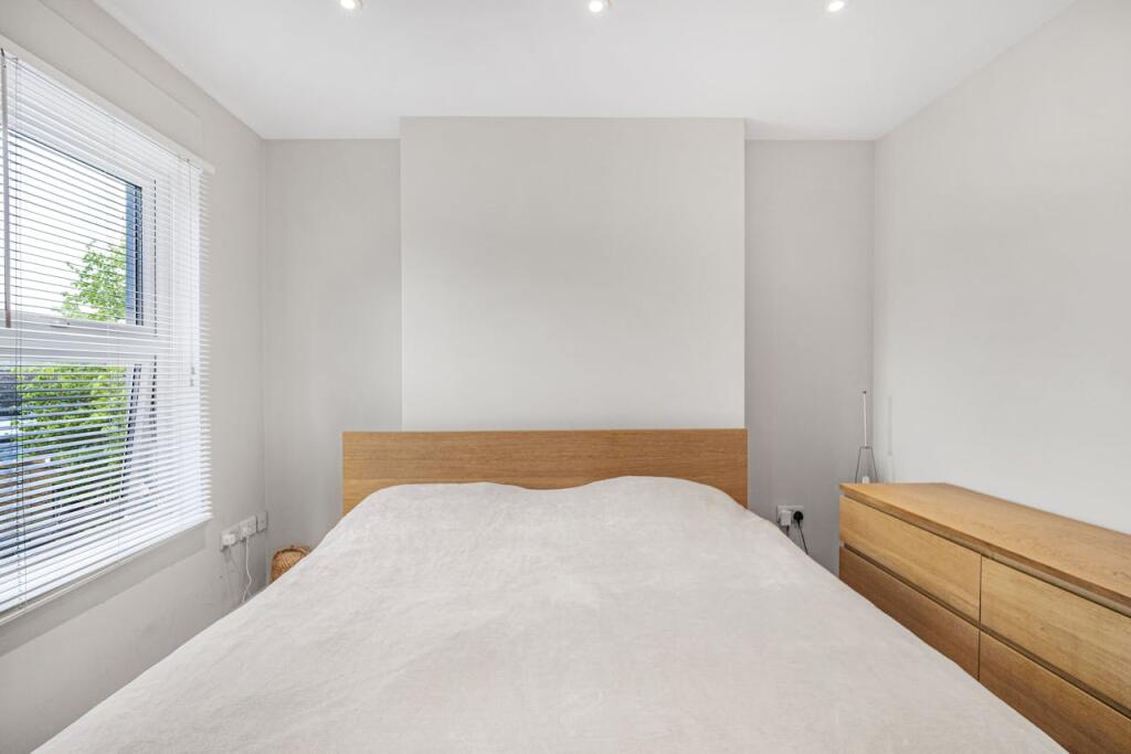 Additional property image - 108 Selsdon Road, South Croydon, CR2 6PG