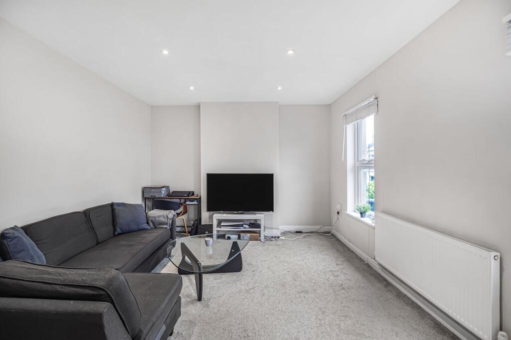 Additional property image - 108 Selsdon Road, South Croydon, CR2 6PG