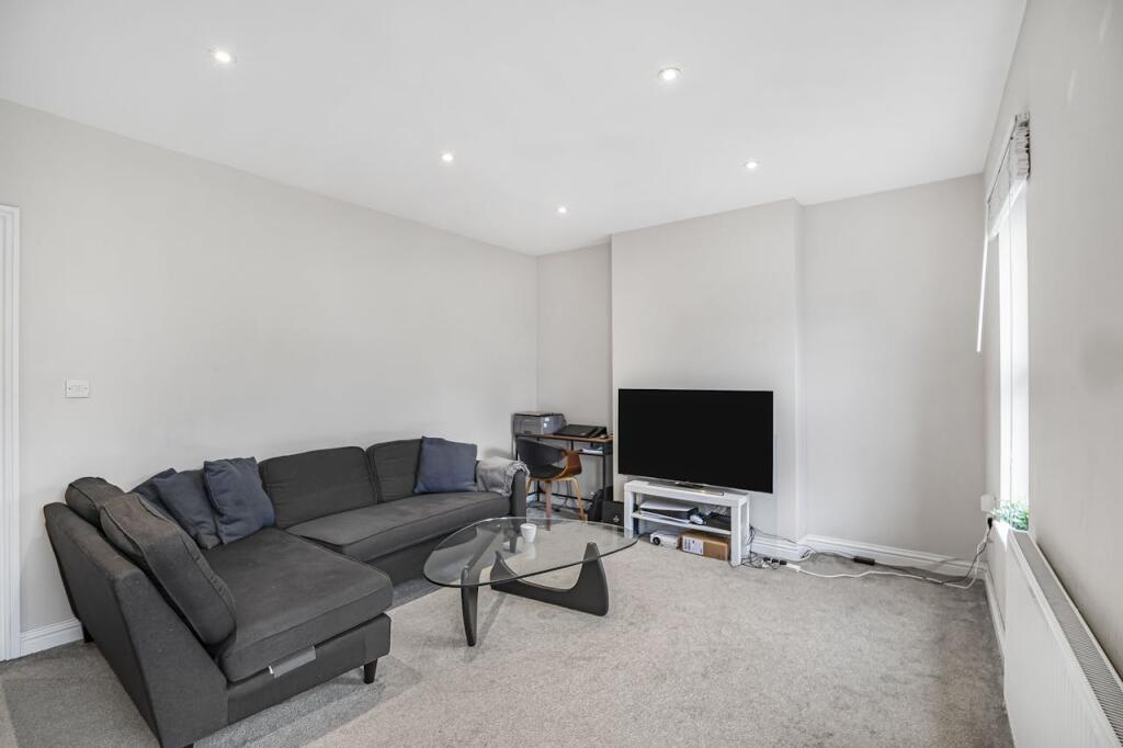 Additional property image - 108 Selsdon Road, South Croydon, CR2 6PG