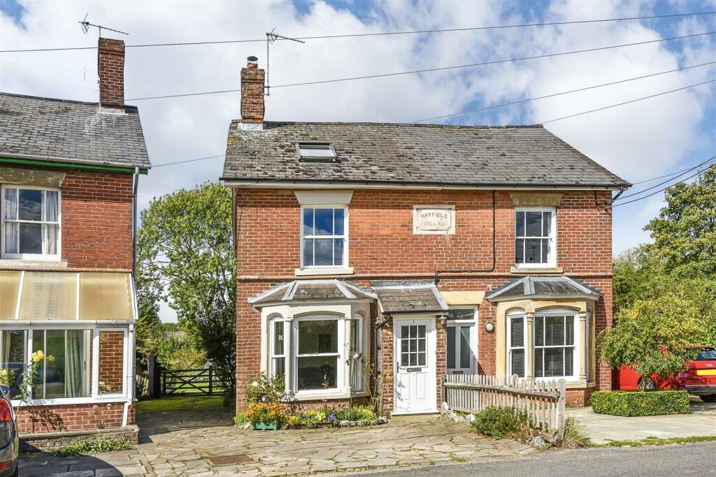 3 bedroom semidetached house for sale in Mayfield Villas, Longparish
