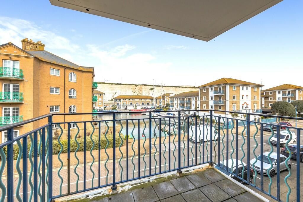 2 bedroom apartment for sale in Collingwood Court, Brighton Marina