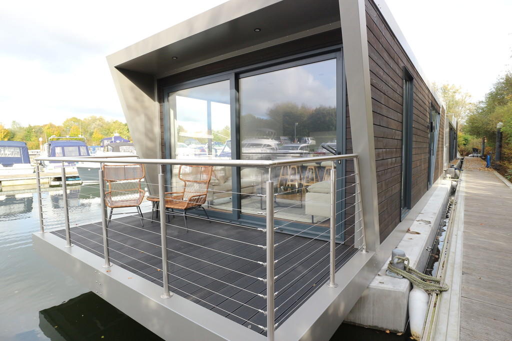 2 bedroom house boat for sale in Chichester Marina, Chichester, West