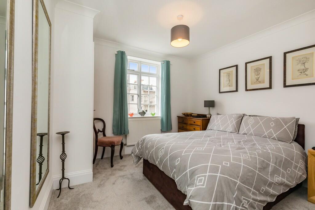 Additional property image - Flat 4, 8 Portland Place