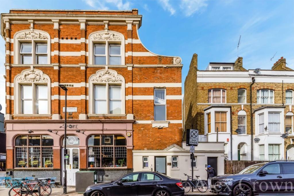 Main image of property: 710 Holloway Road, London, N19