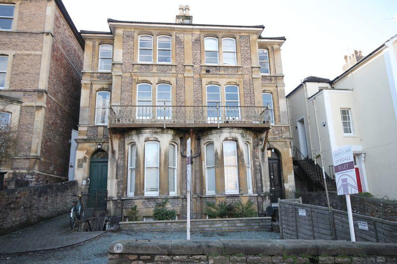 1 bedroom flat for rent in Hall Floor Flat, Clifton Park Road, Bristol, BS8