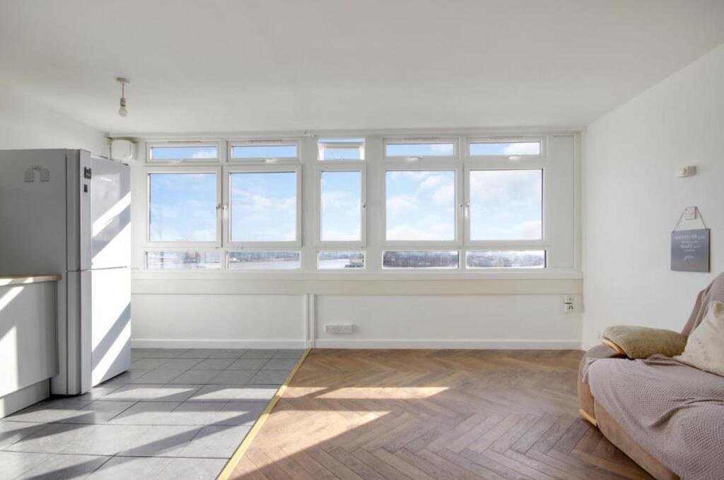 Main image of property: Stewart Street, E14