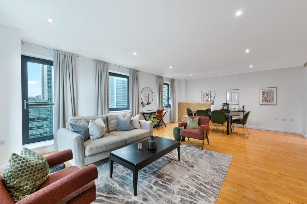 Main image of property: Discovery Dock Apartments, London, E14