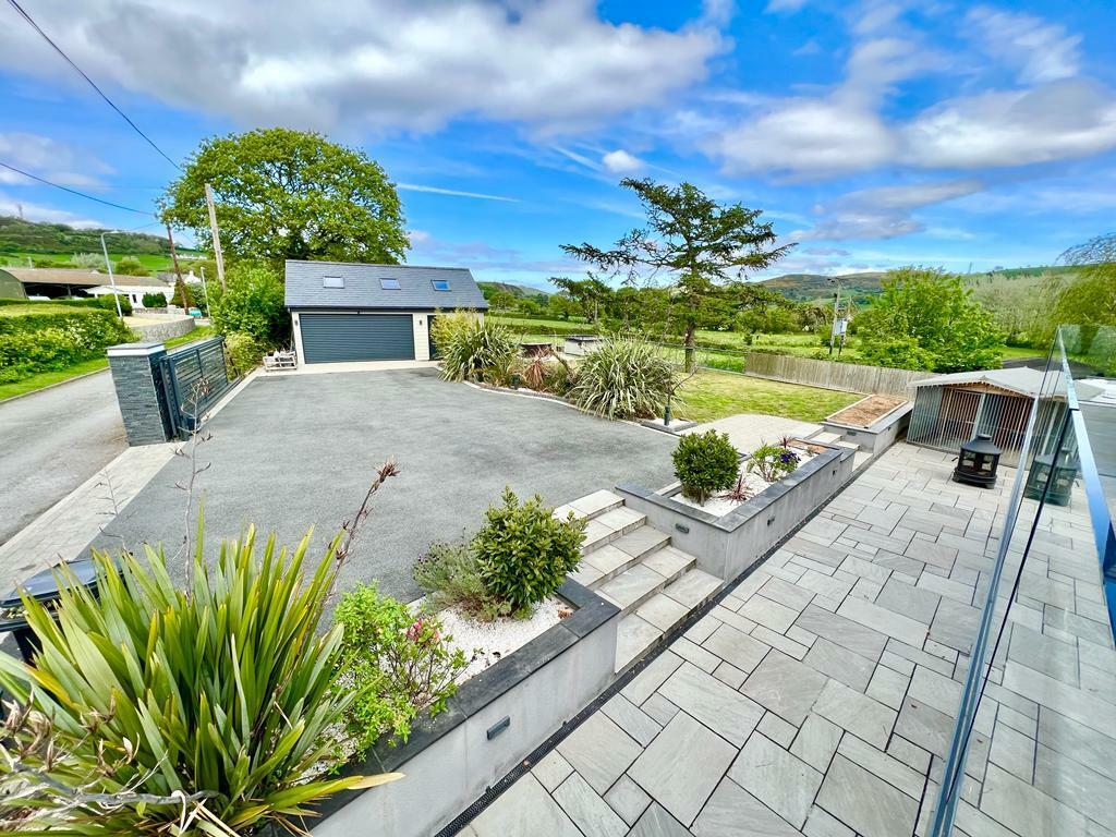 4 bedroom detached house for sale in Pabo Lane, Llandudno Junction, LL31