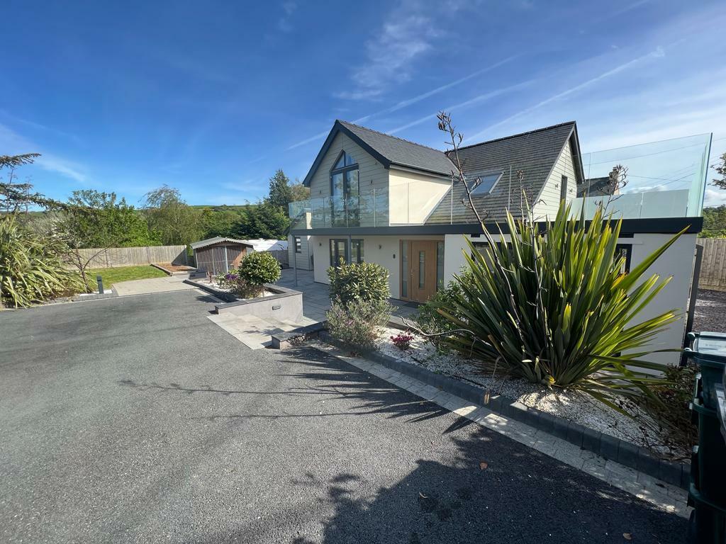 4 bedroom detached house for sale in Pabo Lane, Llandudno Junction, LL31