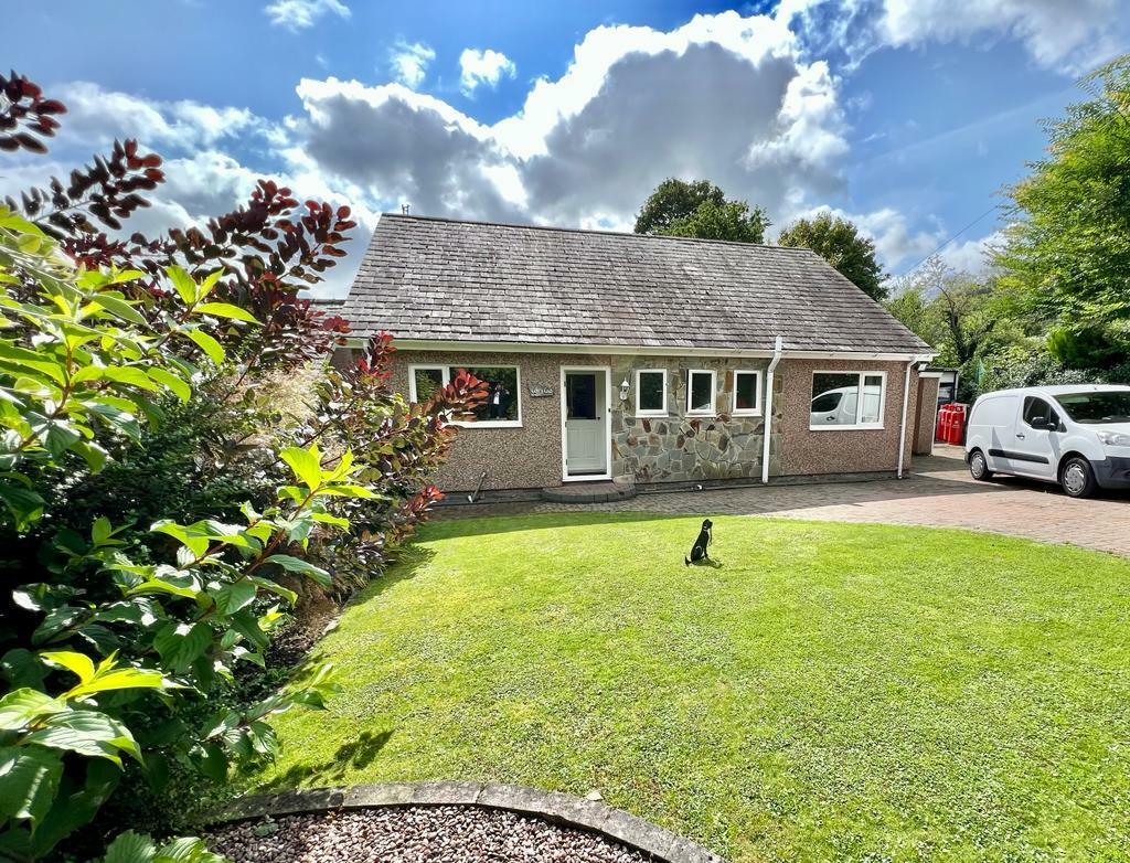2 bedroom detached bungalow for sale in Llanbedr Y Cennin, LL32