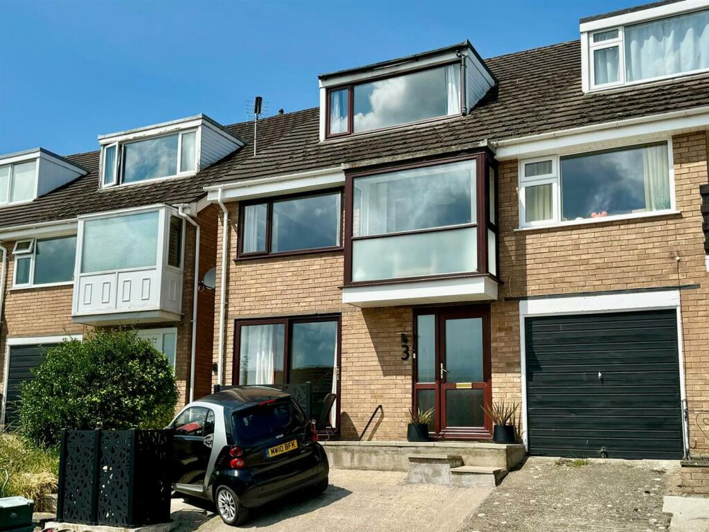 3 bedroom house for sale in Ormeside, Penrhynside, Llandudno, LL30