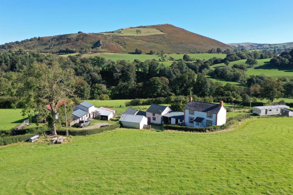 Main image of property: Groesffordd Marli, Abergele