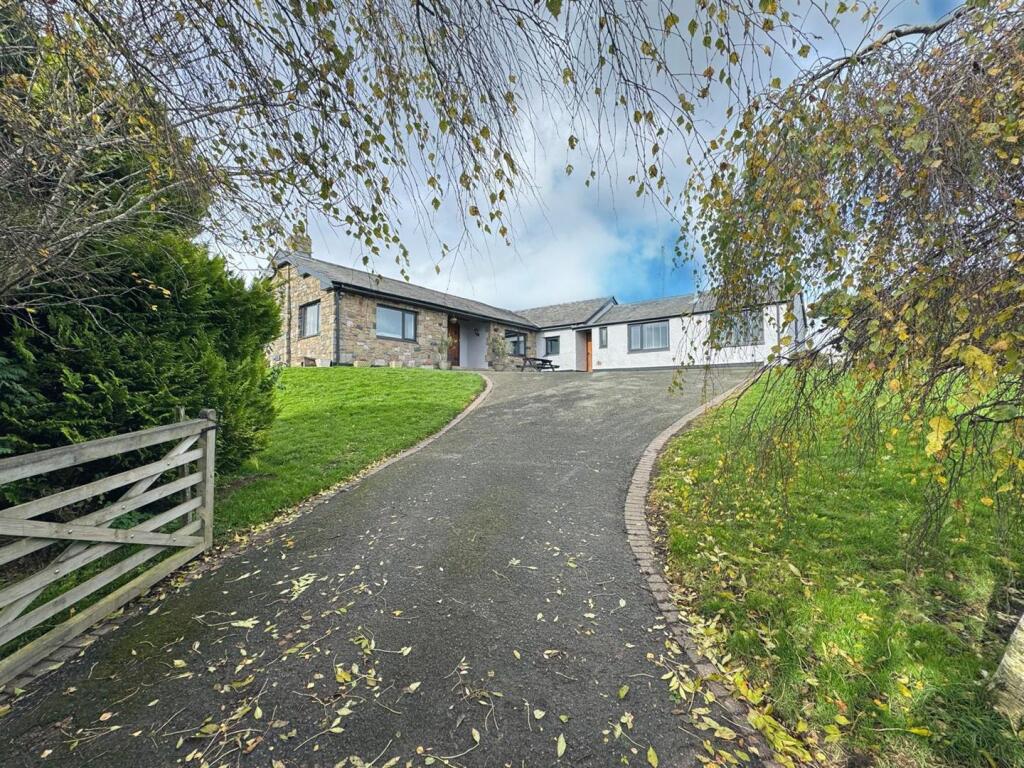 Main image of property: Llanelian, Colwyn Bay