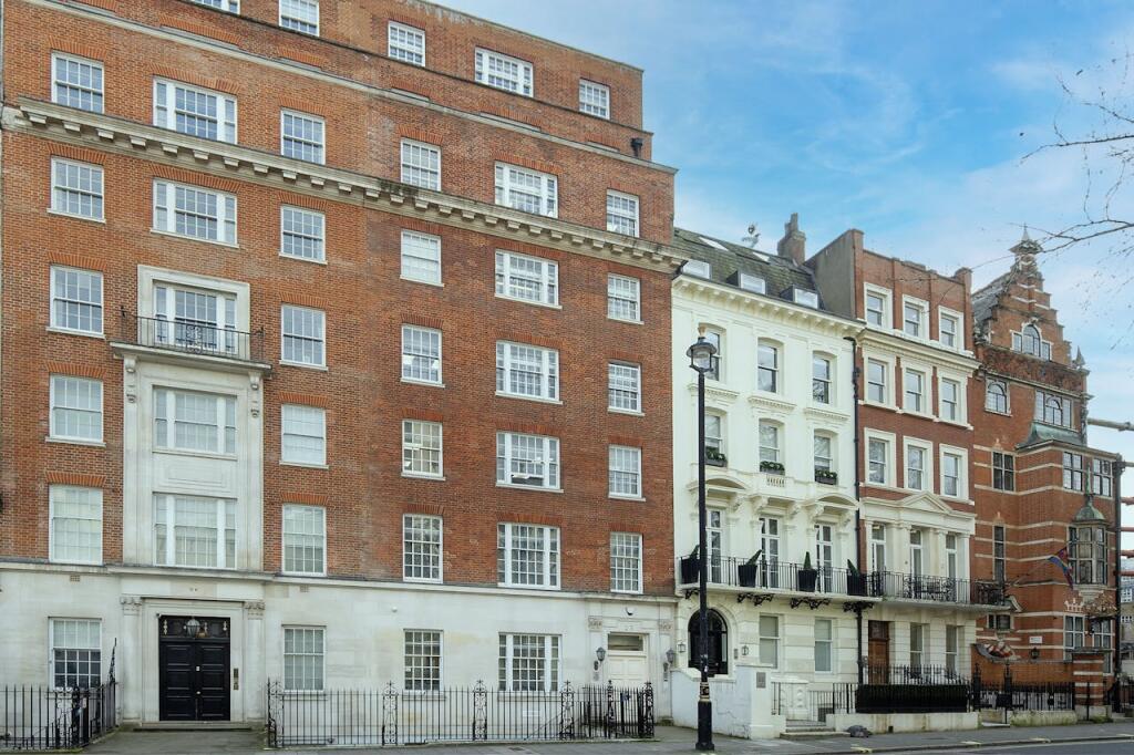 Main image of property: 23 Buckingham Gate, London, SW1E 6LB