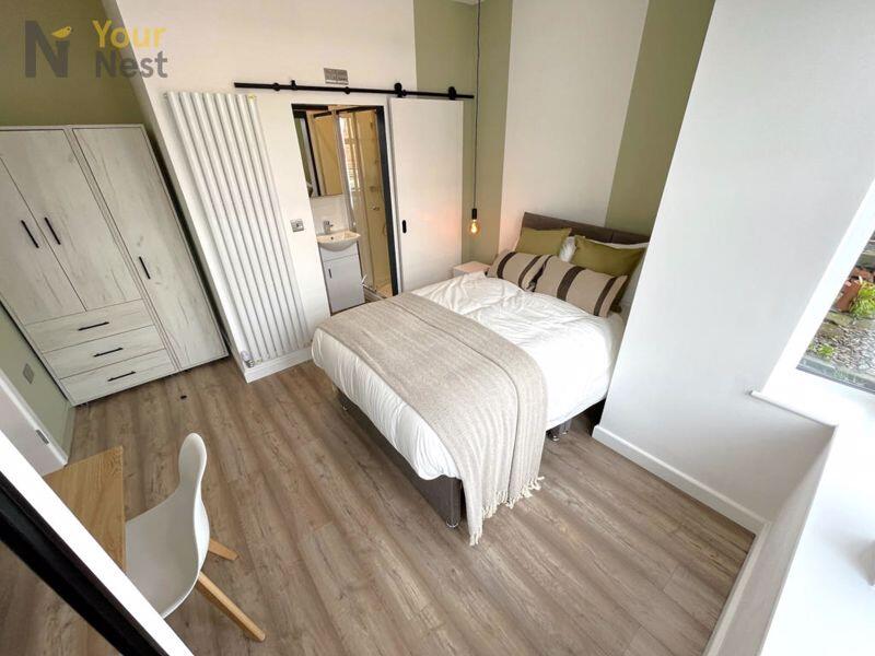 Main image of property: Room 1, Stanningley Road, Bramley, LS13 4AA