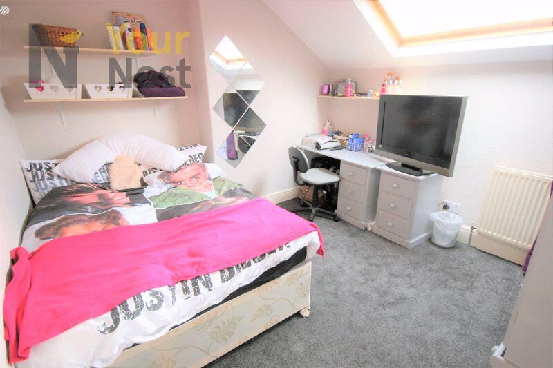 Main image of property: Estcourt Terrace, Headingley, LS6 3EX