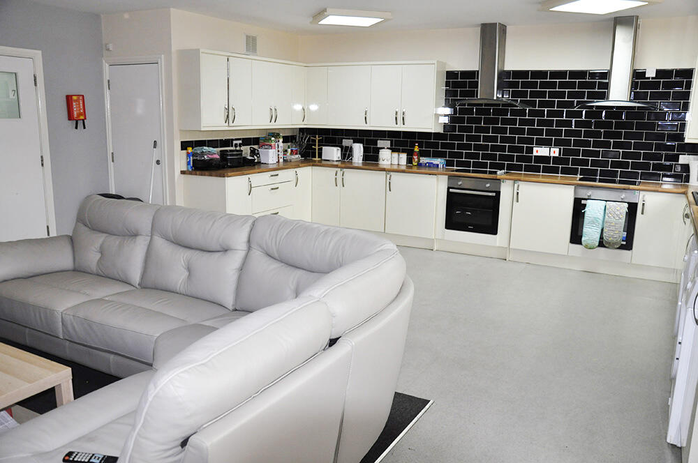 Main image of property: Students 2025/26 - Parker Street, Derby, Derbyshire, DE1 LOW SECURITY DEPOSIT 