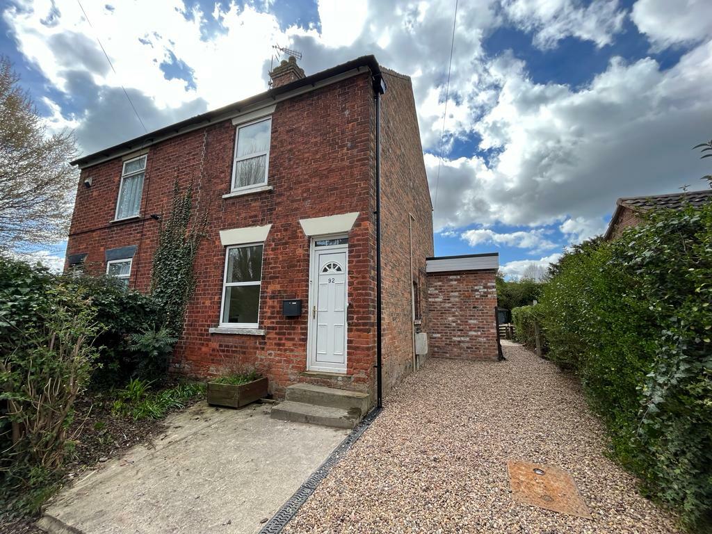 2 bedroom semidetached house for sale in 92 Station Road, Misterton