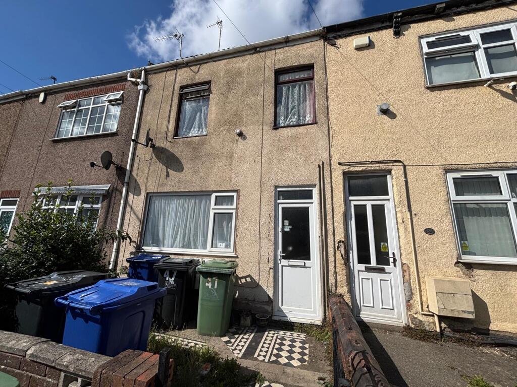 Main image of property: First Floor Flat, 47 Alexandra Road, Grimsby, Lincolnshire DN31 1RD