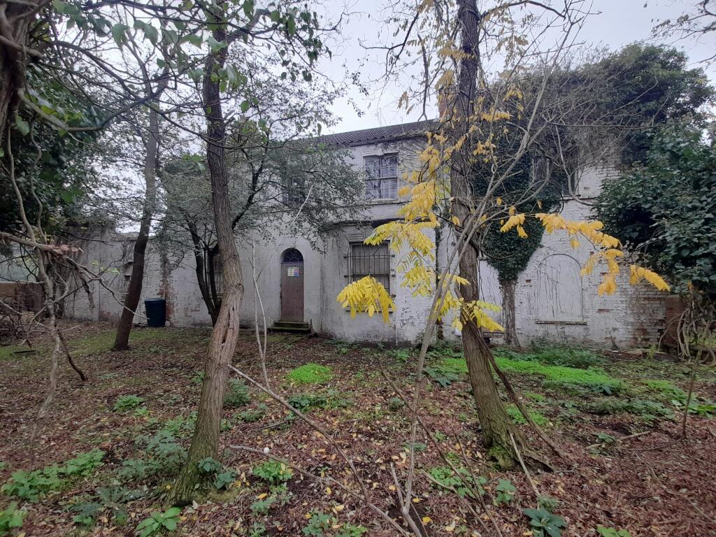 Main image of property: Muskham Hall, Old Great North Road, North Muskham NG23 6ET