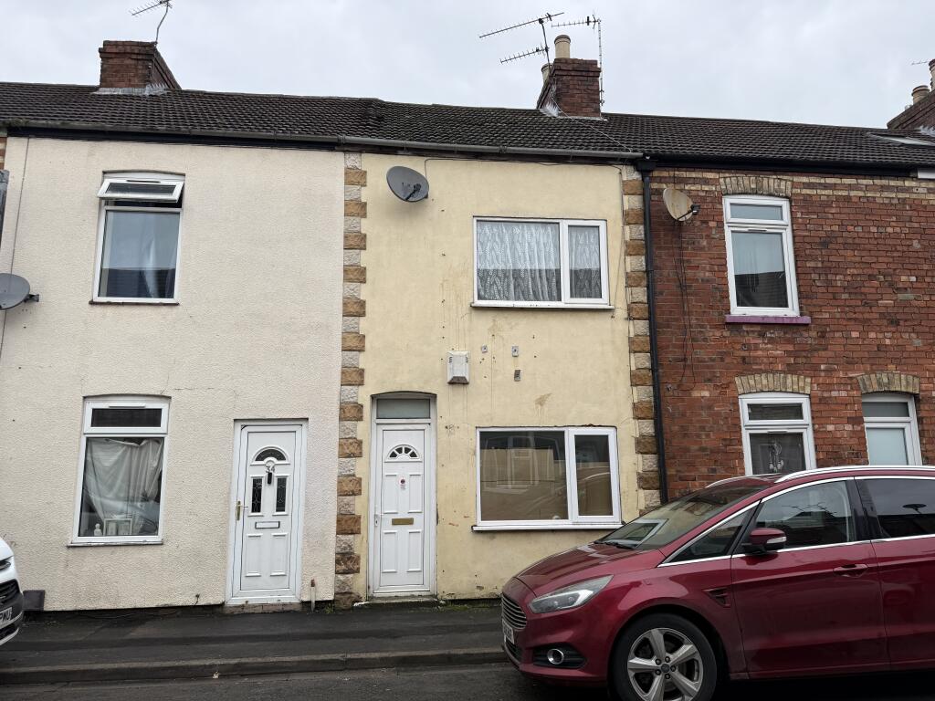 Main image of property: 32 Clinton Terrace, Gainsborough, Lincolnshire DN21 1JL