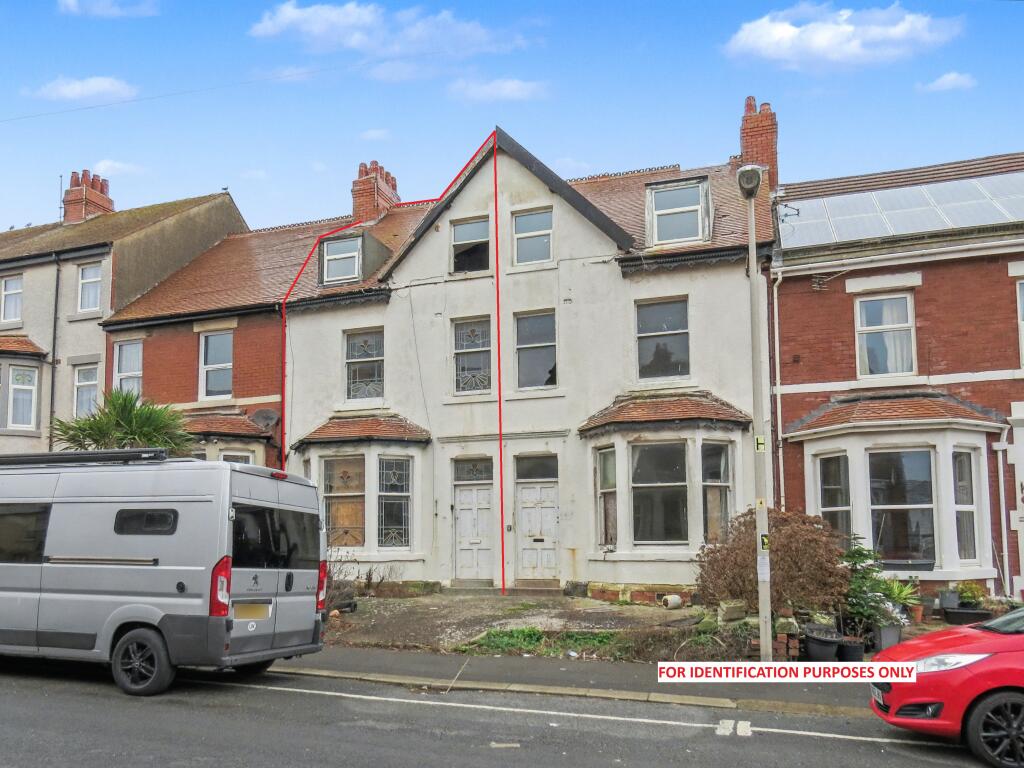 Main image of property: 18 Hesketh Avenue, Bispham, Blackpool FY2 9JX