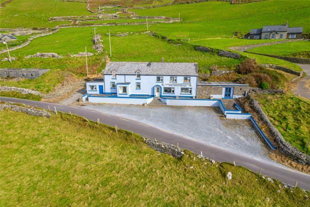 4 bed Detached house for sale in Tig Slea Head...