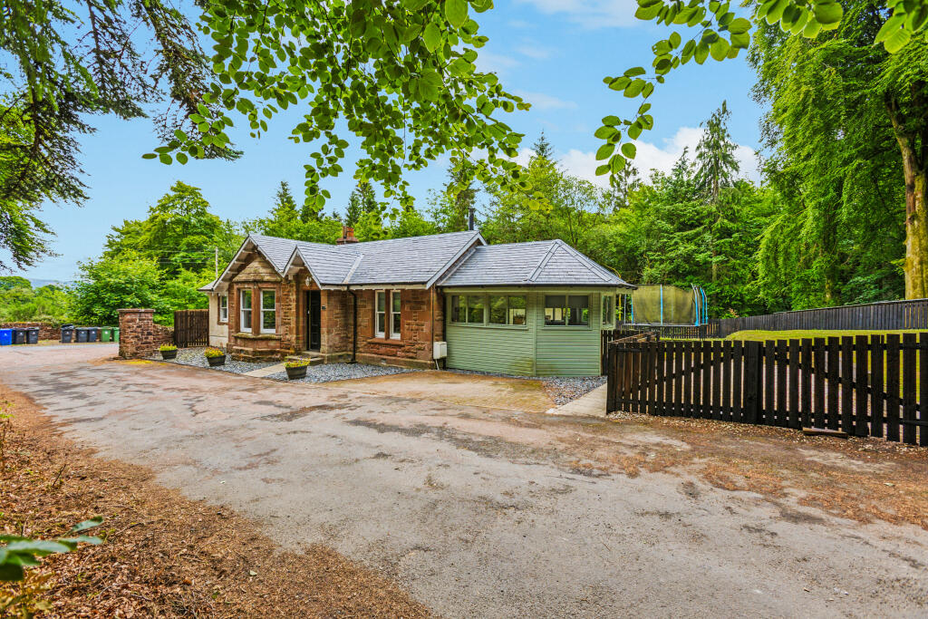 Main image of property: Auchentroig Lodge, Buchlyvie, FK8