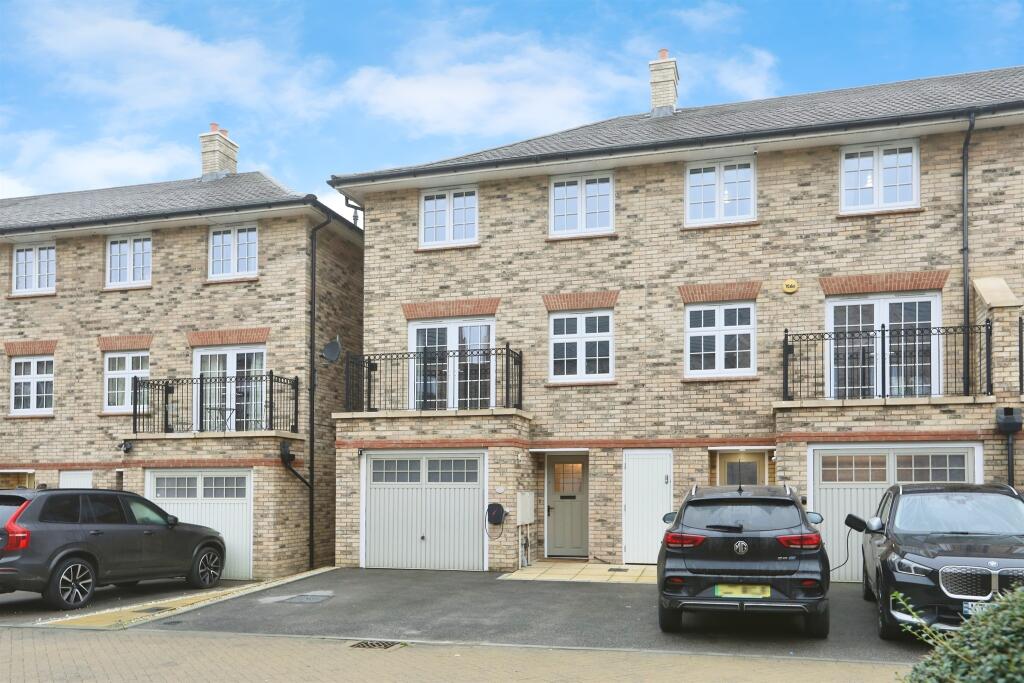 Main image of property: Rapson End, Sittingbourne