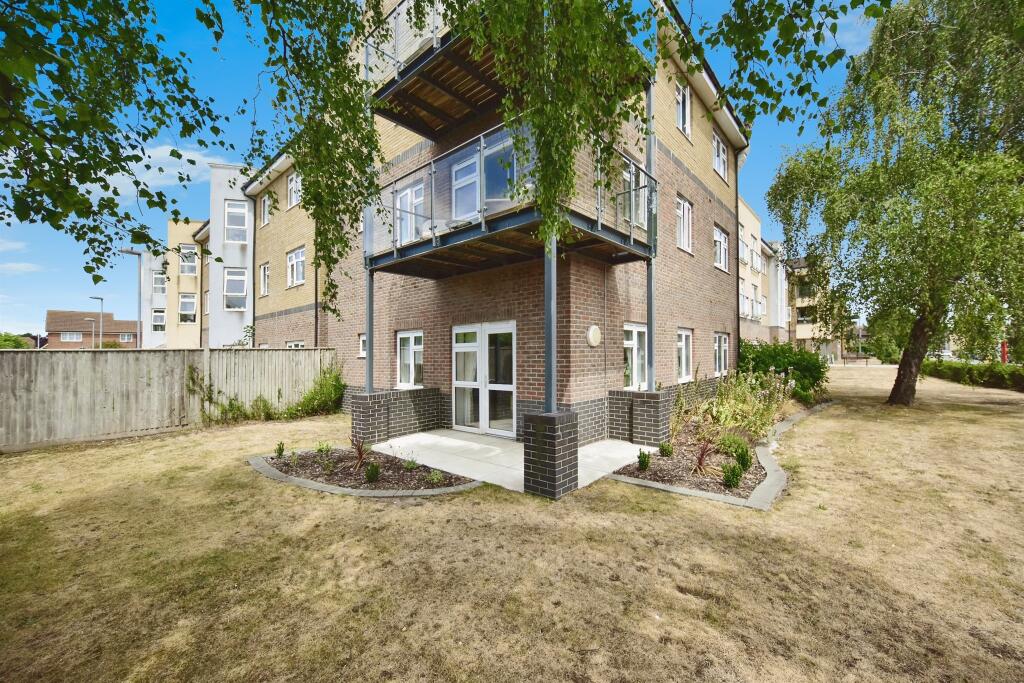 Main image of property: North Street, Milton Regis, Sittingbourne