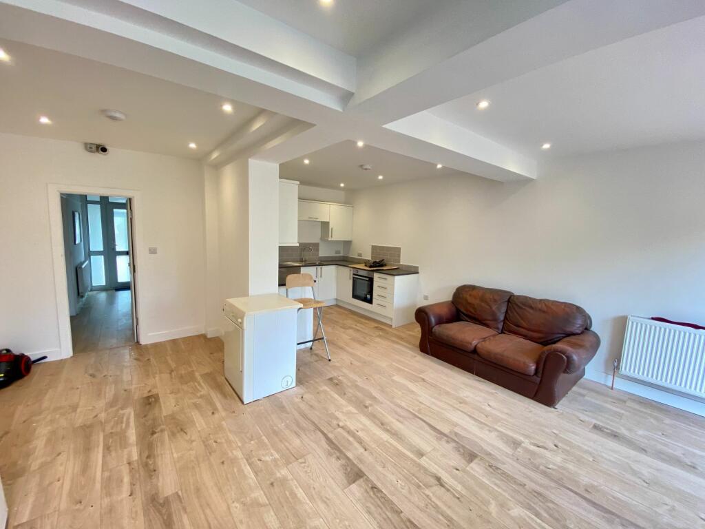 Additional property image - Fourth Avenue, Bristol