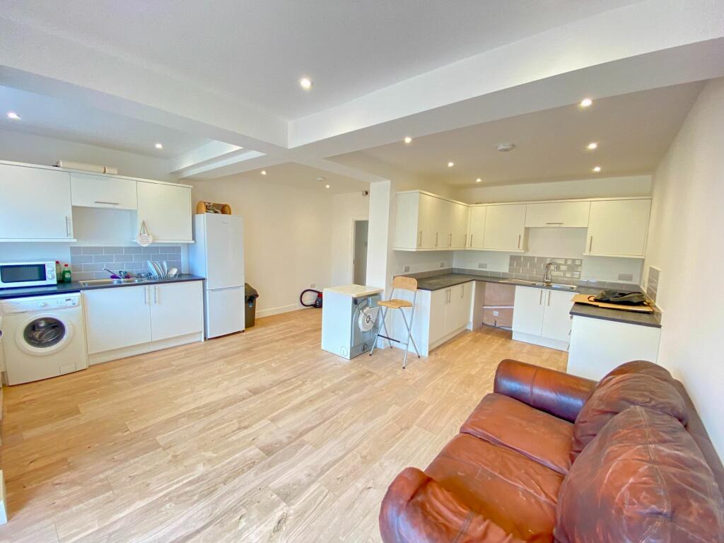 Additional property image - Fourth Avenue, Bristol