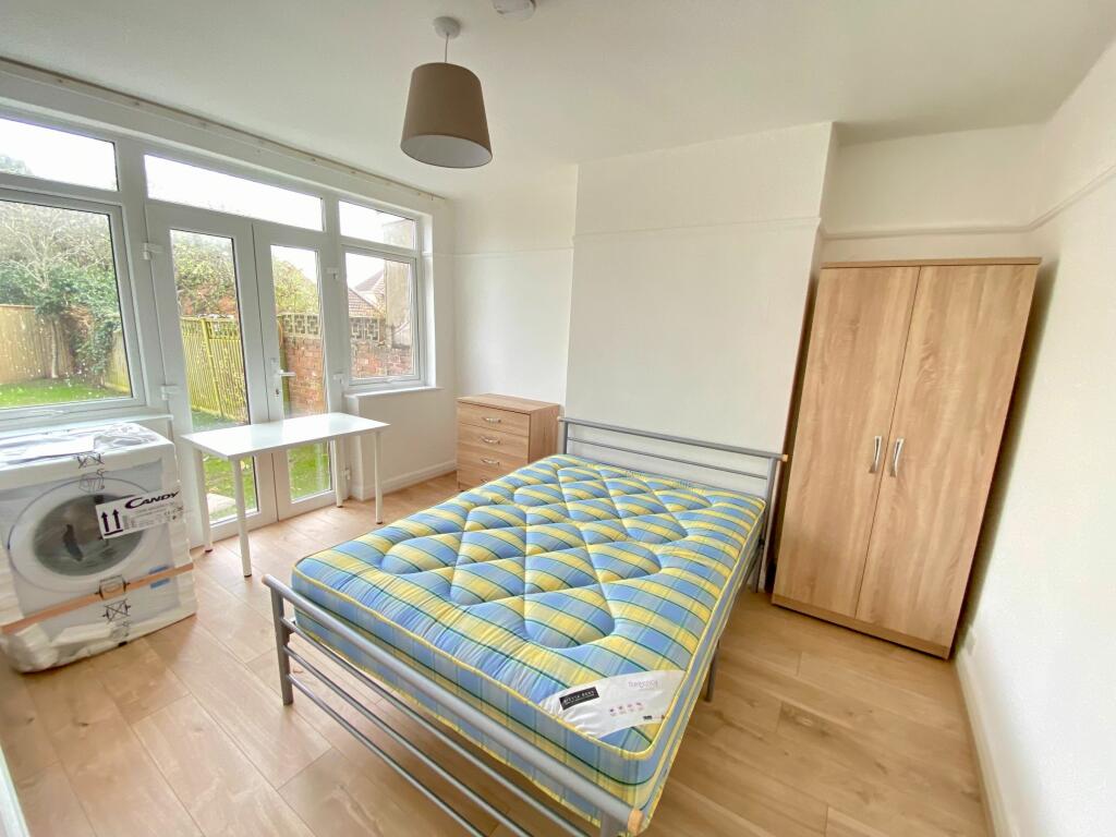 Additional property image - Fourth Avenue, Bristol