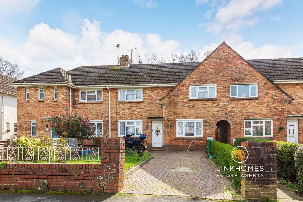 3 bedroom terraced house for sale in Johnston Road, Poole, BH15