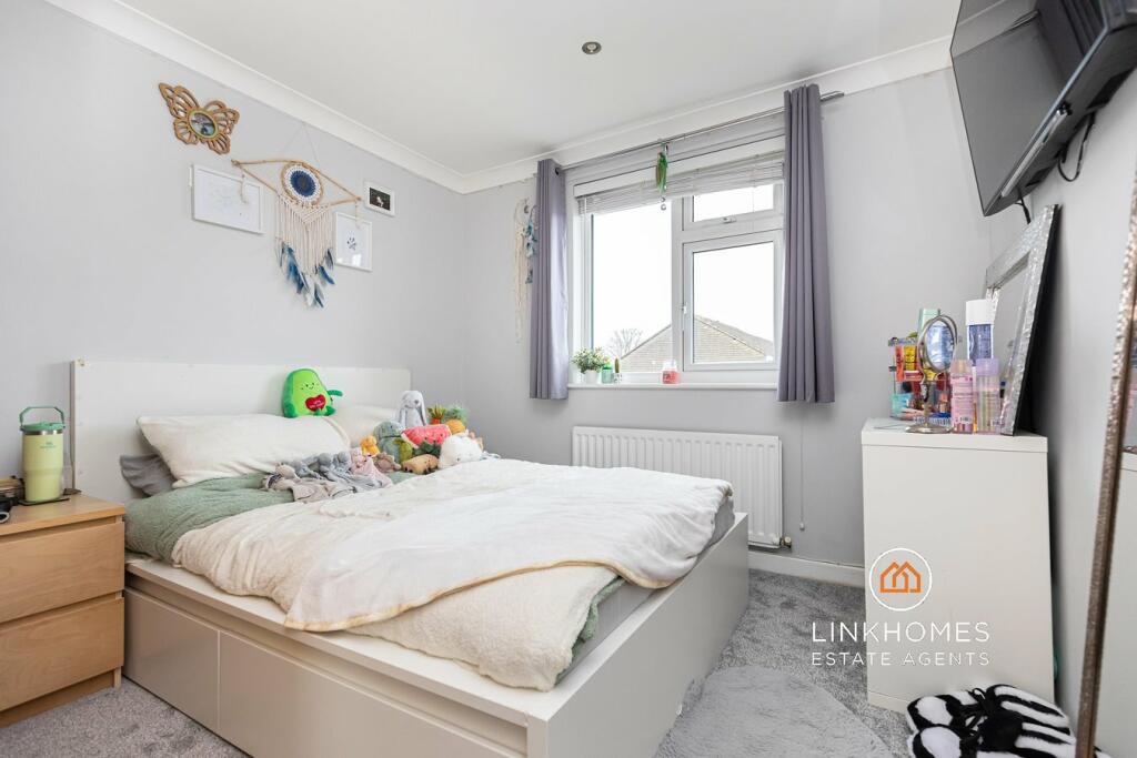 Additional property image - Greenhayes, Broadstone, BH18