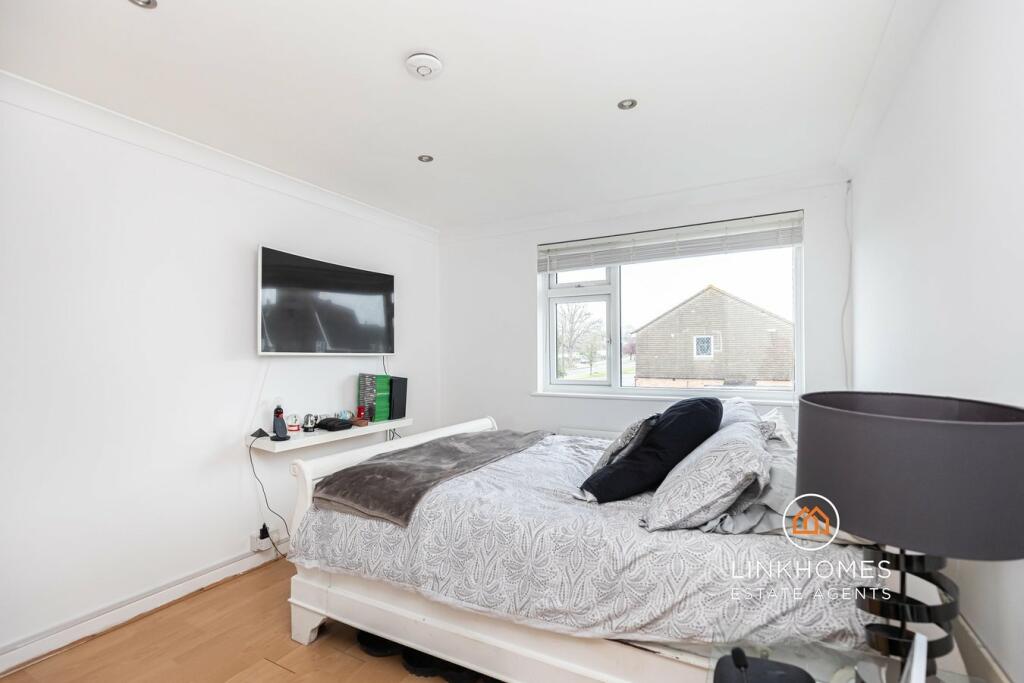 Additional property image - Greenhayes, Broadstone, BH18