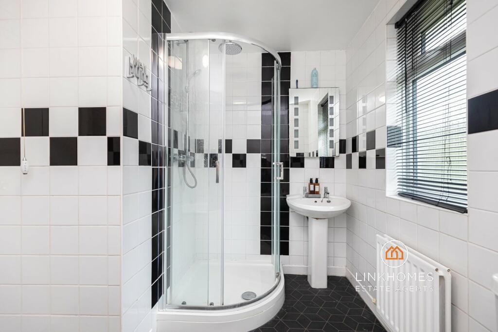 Additional property image - Greenhayes, Broadstone, BH18