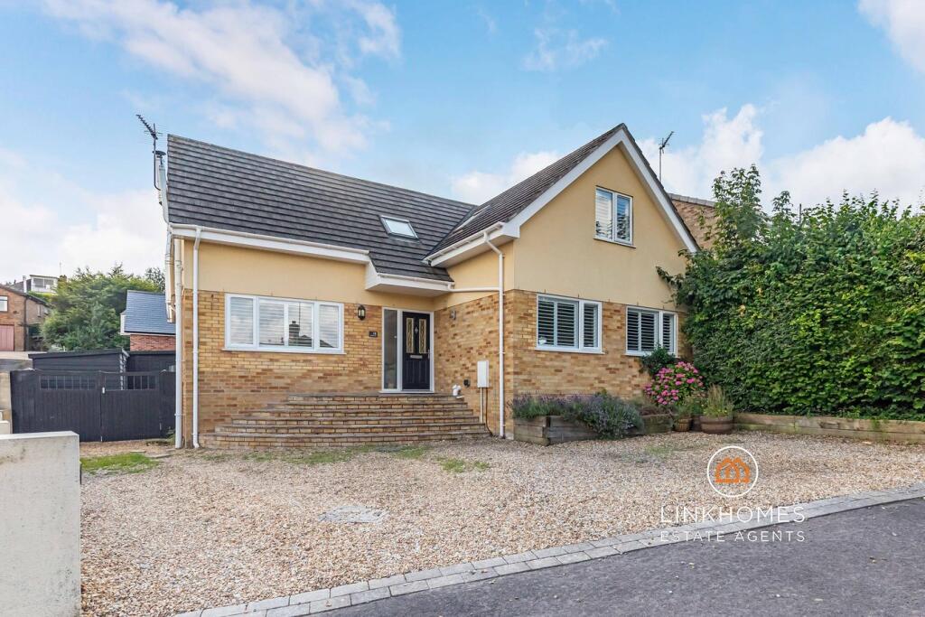 Main image of property: Viewside Close, Corfe Mullen, Wimborne, BH21
